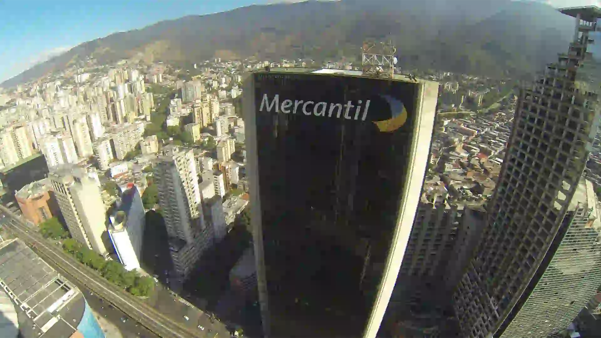 conoce/sala-de-prensa/global-finance-premia-nuevamente-a-mercantil-como-mejor-banco-del-pais